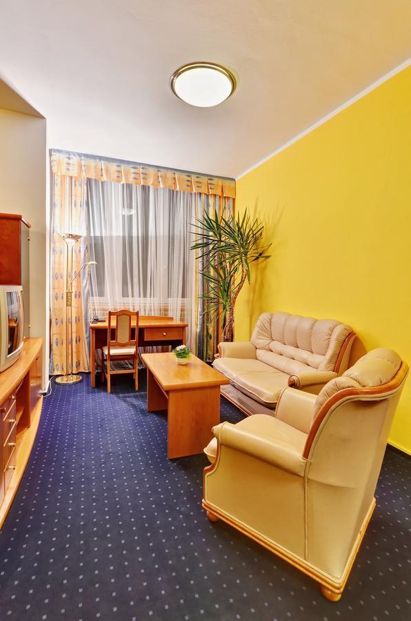 Hotel Slunce Havlíčkův Brod Exterior foto